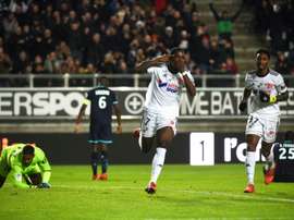 Manzala bisou e ajudou o Amiens a bater o Lille. AFP
