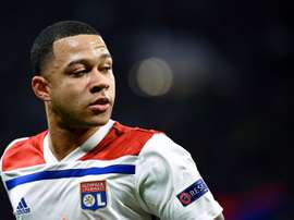 L'attaquant de l'OL Memphis Depay face au FC Barcelone. AFP