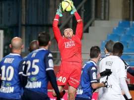 Le gardien Paul Bernardoni avec Troyes contre Rennes au stade de lAube, le 16 jannvier 2016