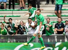 L'attaquant slovène de Saint-Etienne Robert Beric célèbre un but. AFP