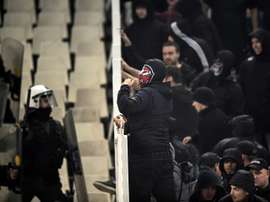 Des violents incidents ont éclaté dans le stade. AFP