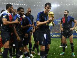 Benjamin Pavard savoure le titre de champion du monde avec les Bleus. AFP