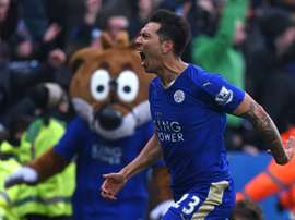Lattaquant de Leicester Leonardo Ulloa buteur sur son terrain contre Norwich en Premier League, le 27 février 2016