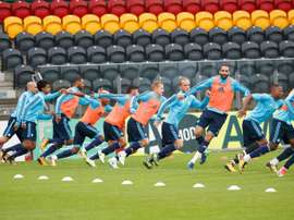 Les joueurs de l'Olympique de Marseille à l'entraînement sur la pelouse d'Ostende. AFP