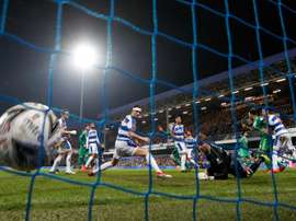 Etienne Capoue (3d) buteur lors de la victoire 1-0 sur le terrain des Queens Park Rangers. AFP