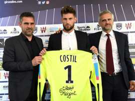 Benoit Costil officiellement présenté à Bordeaux le 24 mai 2017. AFP