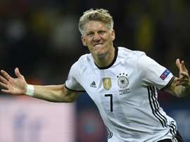 Le milieu allemand Bastian Schweinsteiger savoure son but face à l'Ukraine lors de l'Euro 2016. AFP