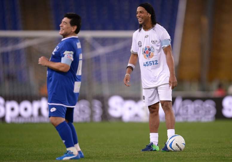 Ronaldinho Dreams Of Playing In Maradona S Gimnasia Besoccer