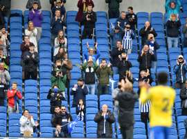 Retour des fans reporté. AFP