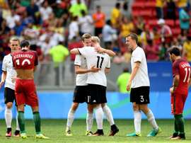 Les joueurs allemands se congratulent après leur succès en quarts de finale face au Portugal, le 13 août 2016 aux JO de Rio