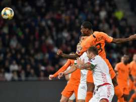 Wijnaldum marque dune reprise de la tête dans le succès des Pays-Bas. AFP