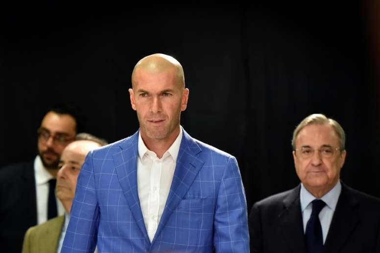 Real Madrid corre risco de ser eliminado na Champions League e está longe dos líderes em LaLiga. AFP