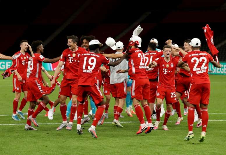 Le Bayern Se Balade En Finale De Coupe Et Reve Desormais De Triple Besoccer