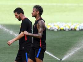 Messi sonha em ter a companhia de Neymar outra vez. AFP