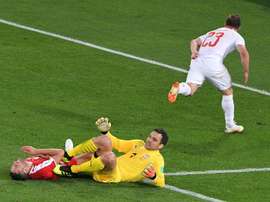 Suiza ganó a Serbia con un gol en el minuto 90. AFP