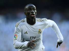 Ferland Mendy será a opção de Zinedine Zidane para a visita ao Etihad. AFP