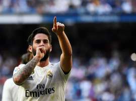 Isco recordou os tempos em que Brahim era apanha-bolas. AFP