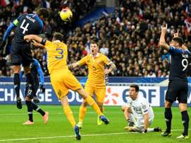 Bleus: Varane et Lenglet, le grand écart. AFP