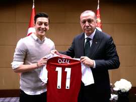 Özil fait de nouveau polémique. AFP