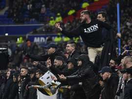 Les supporters lyonnais conspuent un joueur de Saint-Etienne,. AFP