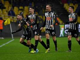 À Angers, place au foot, sous la pression. AFP