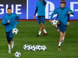 Cristiano Ronaldo, Karim Benzema et leurs coéquipiers du Real à l'entraînement à Nicosie. AFP