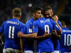 Goleada de Italia, que sigue segunda. AFP