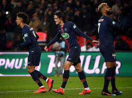 Le PSG, porté par Edinson Cavani buteur, a éliminé Strasbourg au Parc des Princes. AFP
