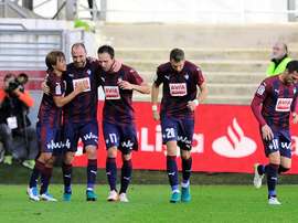 El Eibar se resiente en defensa con las bajas de Ramis y Arbilla. AFP