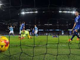 Le milieu de Manchester City Kevin De Bruyne (c) buteur face à Everton en Coupe de la Ligue anglaise, le 27 janvier 2016 à Manchester
