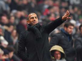 Le nouvel entraîneur de Rennes Sabri Lamouchi replace ses joueurs opposés à Amiens. AFP