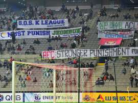 Des supporters réclament des sanctions plus lourdes contre Jeonbuk Avant la demi-finale. AFP