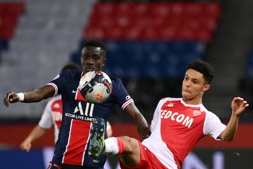 Idrissa Gueye no podrá disputar la Supercopa de Francia. AFP