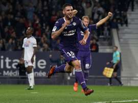 Andy Delort ouvre le score pour Toulouse face à Amiens au Stadium. AFP