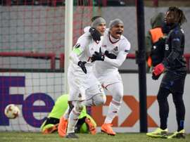 Denisov celebra o gol apontado ao Nice. AFP