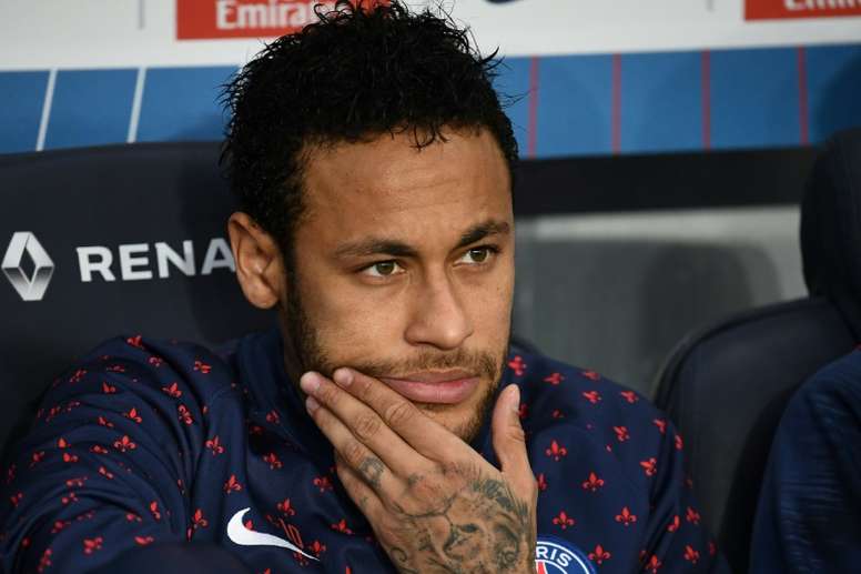 Neymar Removes Photo In Which He Was Topless And Included Cryptic