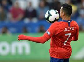 Rueda says Alexis could miss up to three months if he goes to theatre. AFP