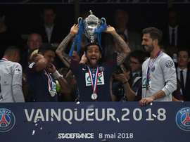 Daniel Alves pode deixar o PSG. AFP