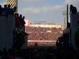 Des supporters d'Al Ahly venus en masse à l'entraînement de leur équipe. AFP