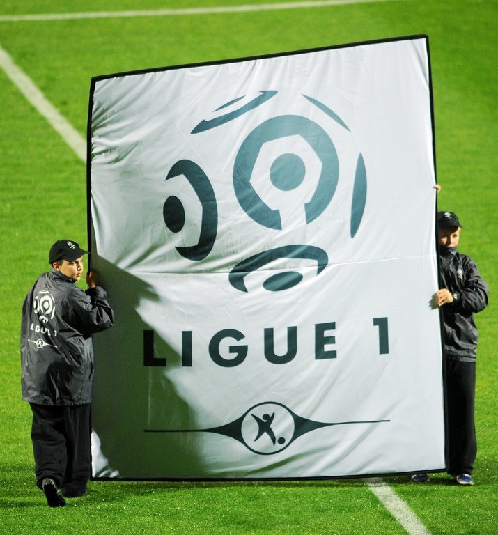 Ligue 1 L2 Du Nouveau En Cas D Egalite Et Des Amendes Plus Lourdes Des 2017 18 Besoccer