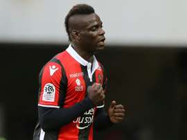 El Niza, con Balotelli. AFP