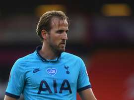 Harry Kane é destaque de um Tottenham sem brilho. AFP