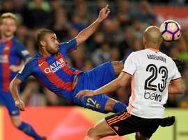 El central pone rumbo a la Ligue 1. AFP