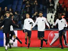 Hatem Ben Arfa participe à léchauffement parisien avant daffronter Ludogorets au Parc des princes, le 6 décembre 2016