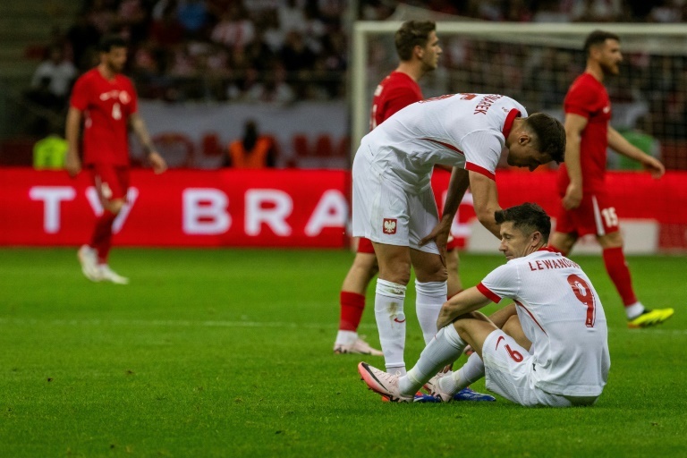 Lewandowski, baja en el debut de Polonia y duda para la Euro