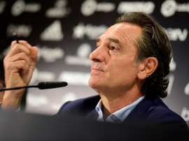 Cesare Prandelli désormais à la tête de Valence CF, lors de sa présentation au club, le 3 octobre 2016