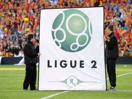 Leader de Ligue 2, Dijon subit sa première défaite en championnat depuis novembre en sinclinant chez lui 1-0 face au mal-classé Nîmes