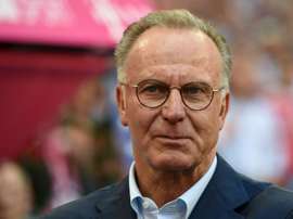 Rummenigge señaló tanto a Özil como a la DFB. AFP