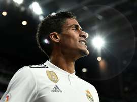 Varane deixou rumores de lado e confirmou que fica. AFP