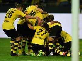 Les joueurs du Borussia Dortmund célèbrent louverture du score par Pierre-Emerick Aubameyang, le 23 septem,bre 2016 face à Fribourg